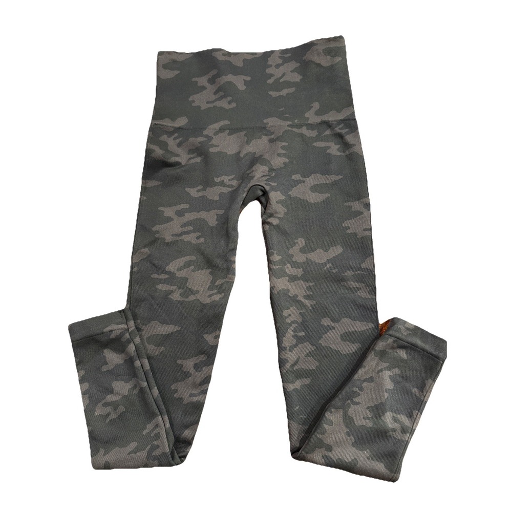 Spanx Camo Leggings Size Small Look at Me Now Comfort Athleisure FL3515 Cropped